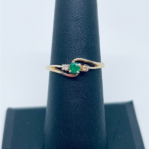Vintage Women´s Natural Emerald, Diamond and 14kp...